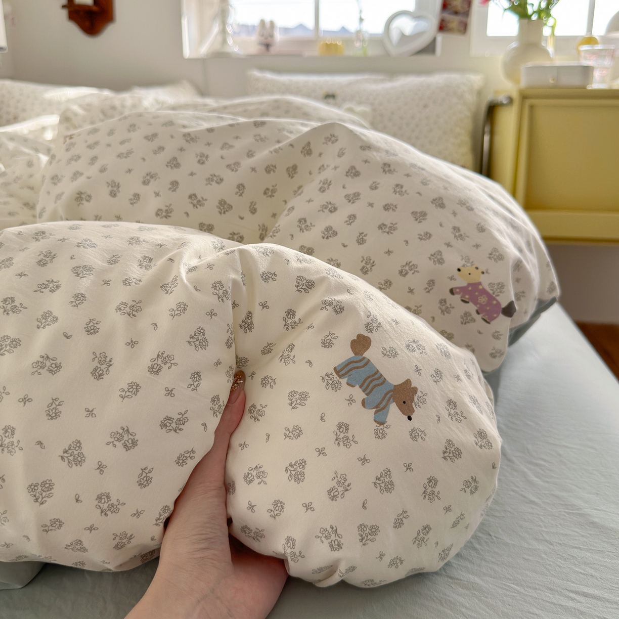 91家纺网 家纺一手货源 找家纺 金梦拉家纺 2026新款春夏古法水洗仿棉砂洗云小棉小布袋四件套 碎花萌狗