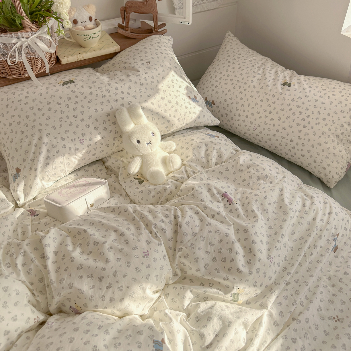 91家纺网 家纺一手货源 找家纺 金梦拉家纺 2026新款春夏古法水洗仿棉砂洗云小棉小布袋四件套 碎花萌狗