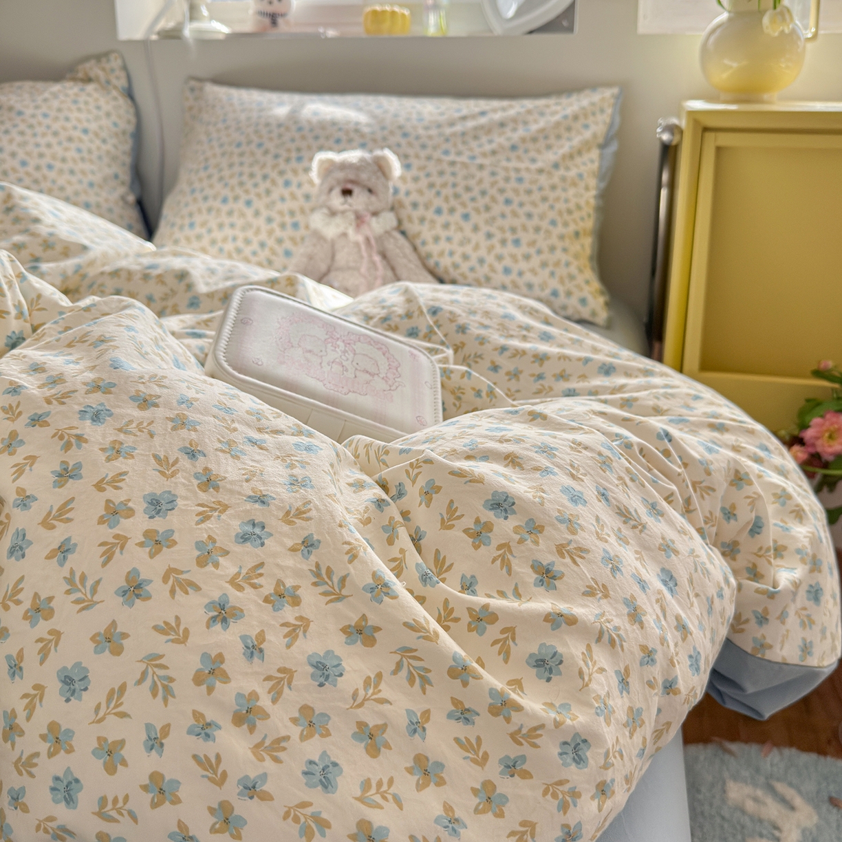 91家纺网 家纺一手货源 找家纺 金梦拉家纺 2026新款春夏古法水洗仿棉砂洗云小棉小布袋四件套 兰花梦