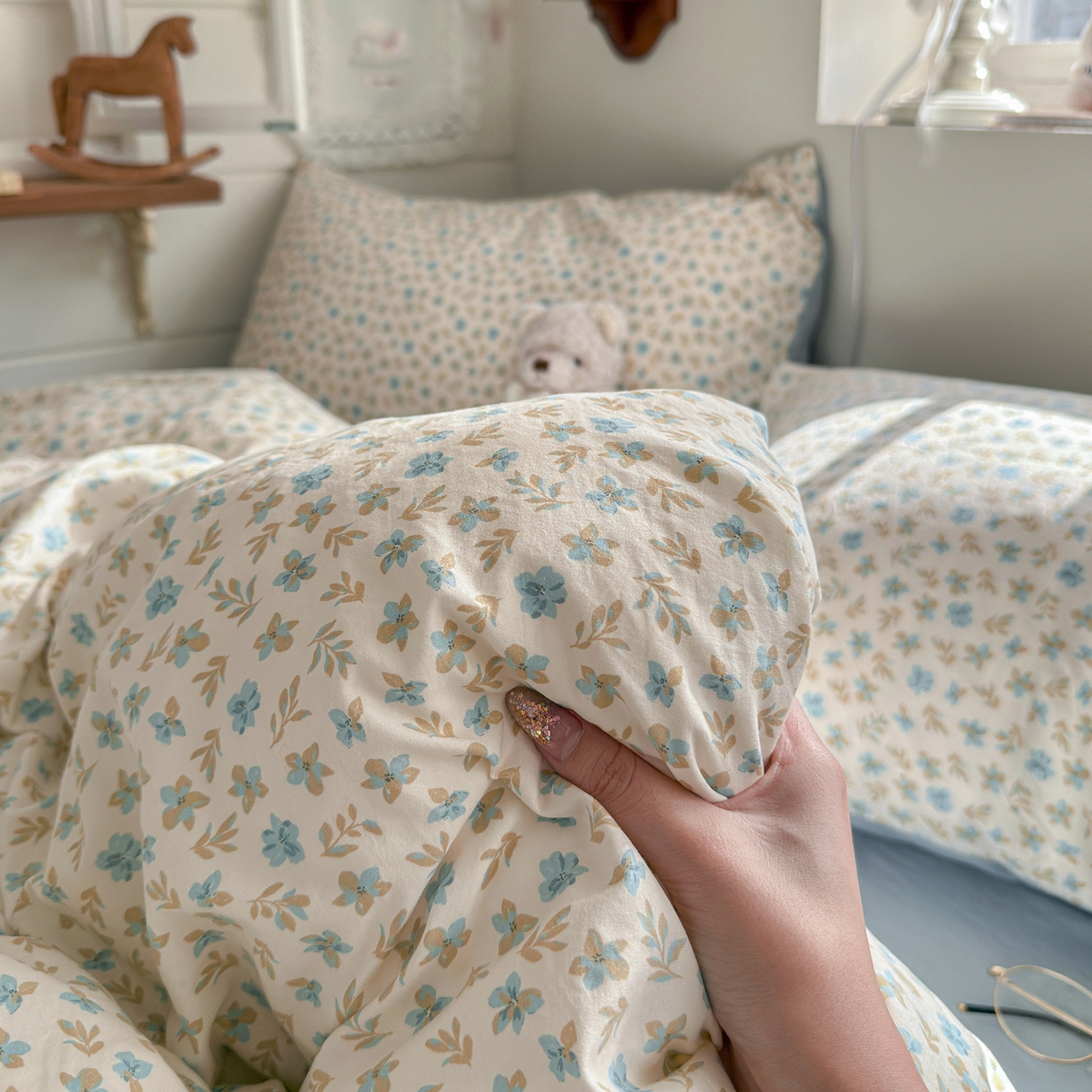 91家纺网 家纺一手货源 找家纺 金梦拉家纺 2026新款春夏古法水洗仿棉砂洗云小棉小布袋四件套 兰花梦