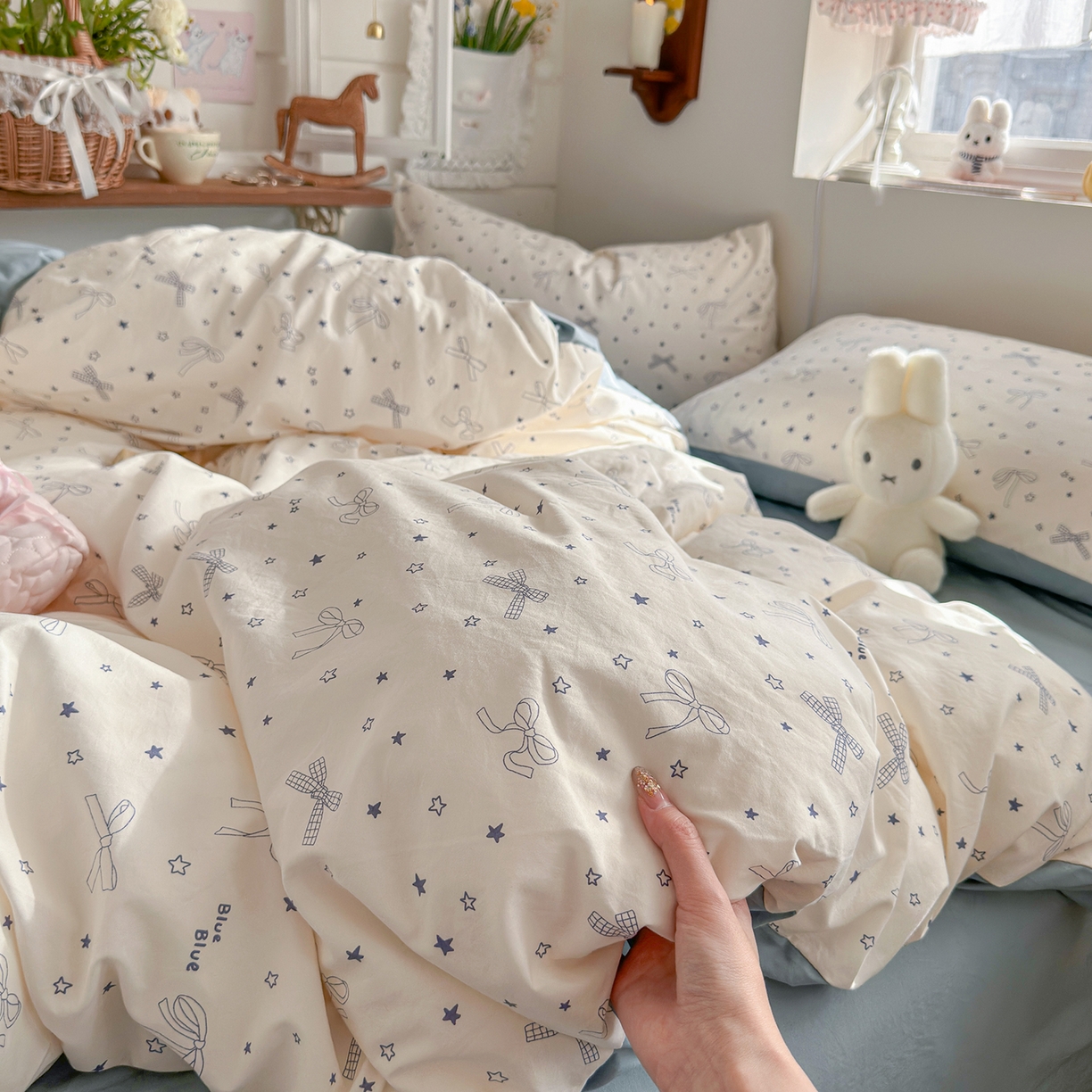 91家纺网 家纺一手货源 找家纺 金梦拉家纺 2026新款春夏古法水洗仿棉砂洗云小棉小布袋四件套 星星蝴蝶结