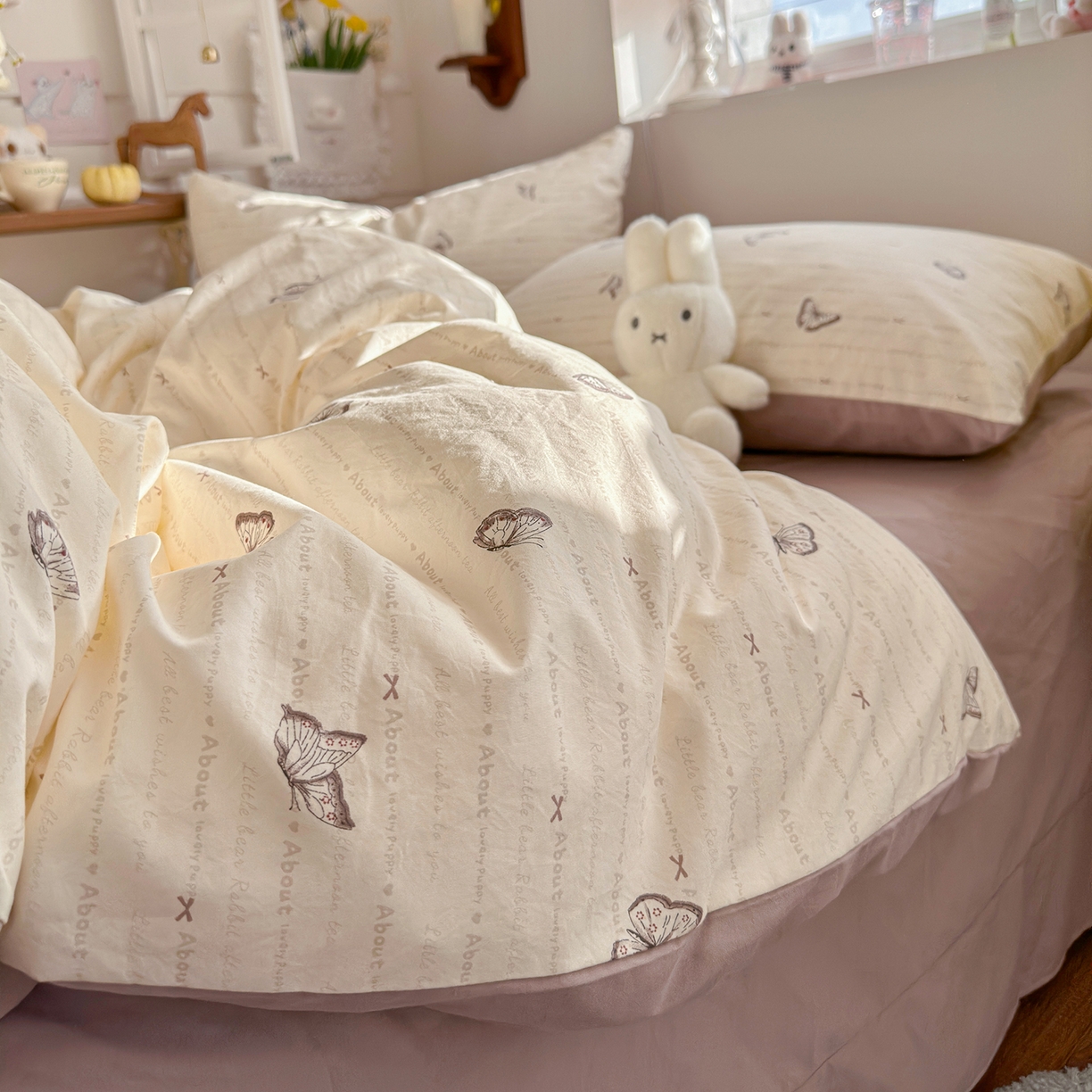 91家纺网 家纺一手货源 找家纺 金梦拉家纺 2026新款春夏古法水洗仿棉砂洗云小棉小布袋四件套 蝶舞飞