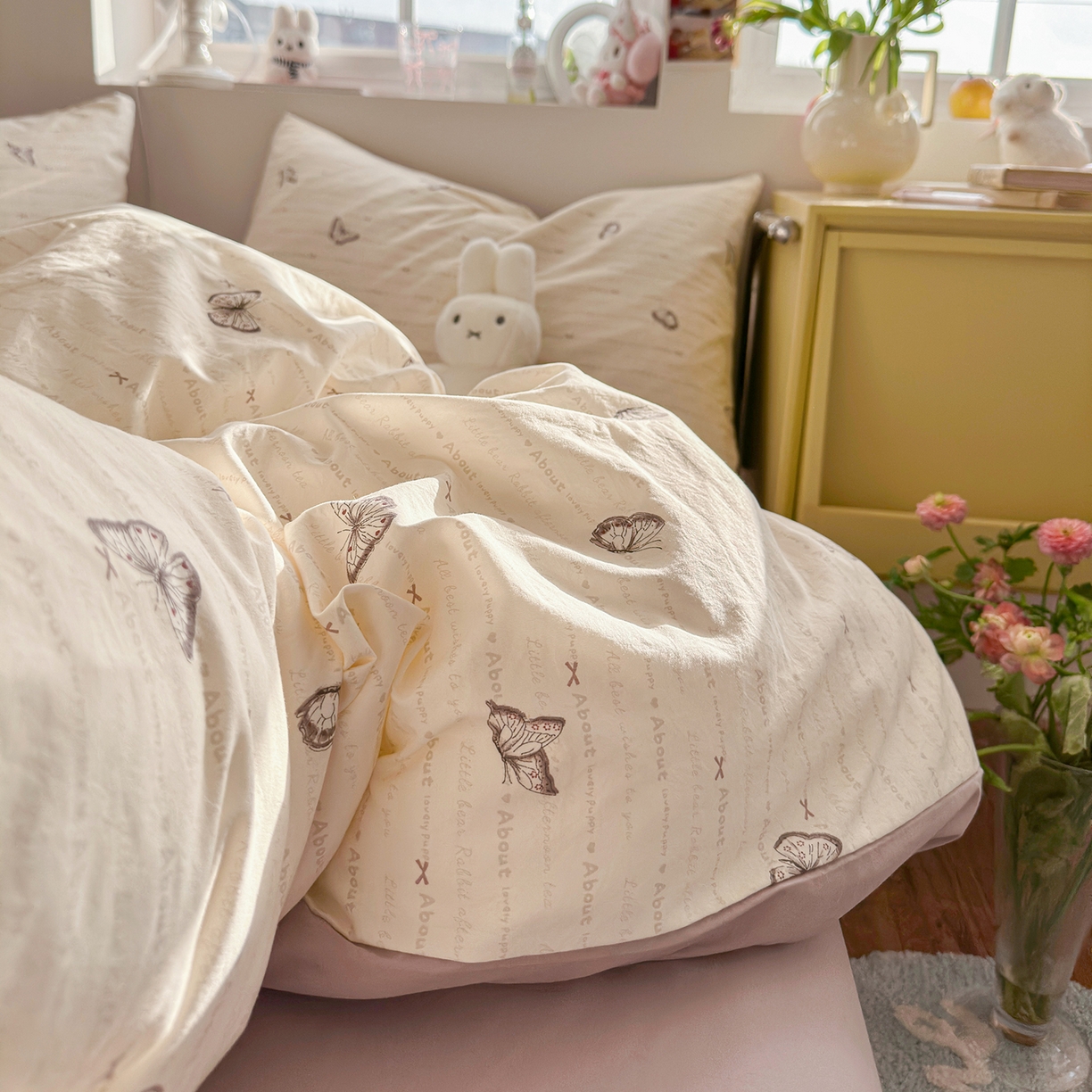 91家纺网 家纺一手货源 找家纺 金梦拉家纺 2026新款春夏古法水洗仿棉砂洗云小棉小布袋四件套 蝶舞飞