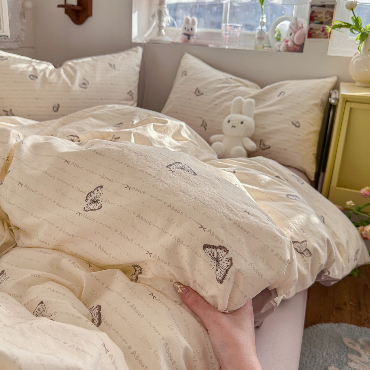 91家纺网 家纺一手货源 找家纺 金梦拉家纺 2026新款春夏古法水洗仿棉砂洗云小棉小布袋四件套 蝶舞飞