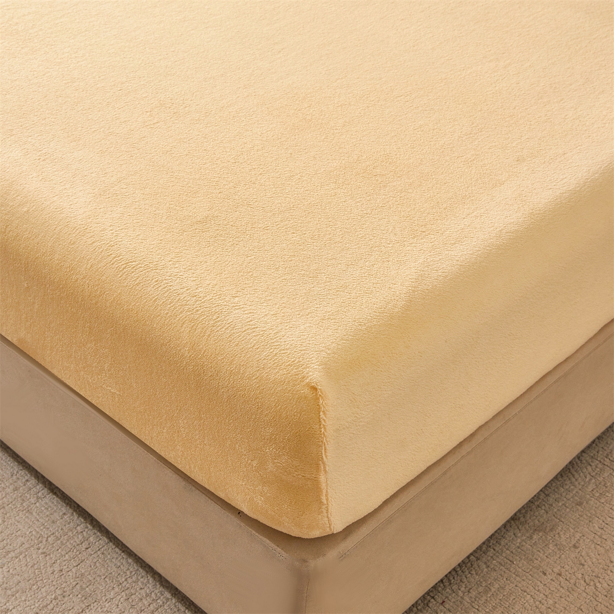 91家纺网 家纺一手货源 找家纺 卡诗兰家纺 2026新款单层牛奶绒床笠 虎皮黄