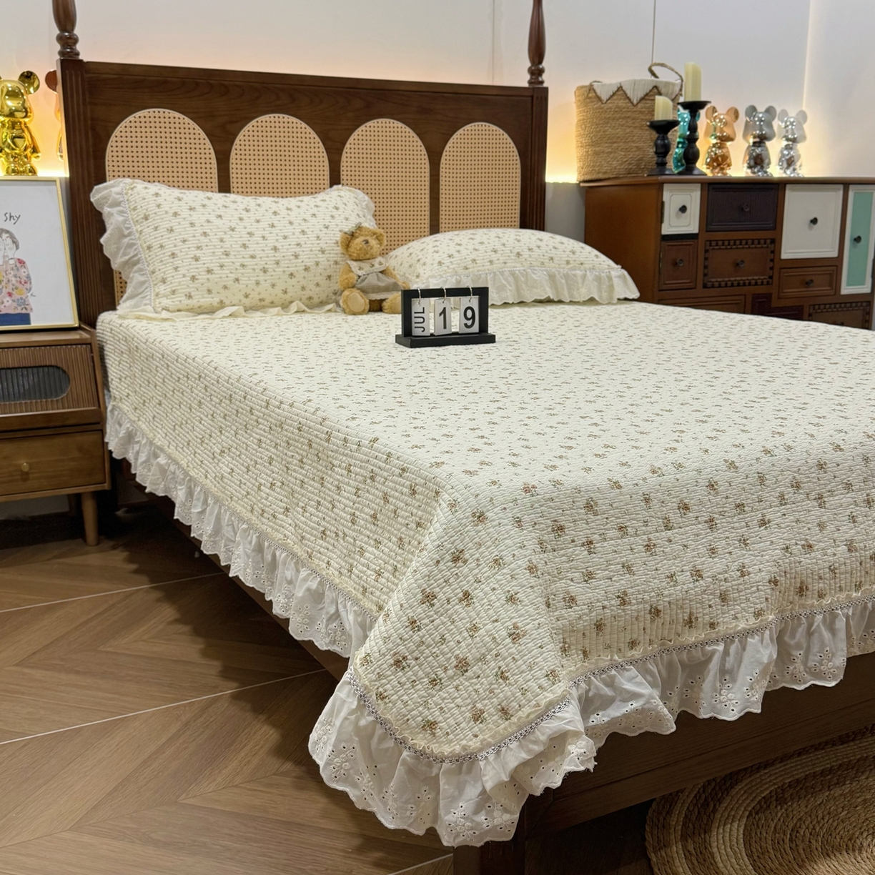 91家纺网 家纺一手货源 找家纺 床盖工厂店 2025新款法式双面全面填充棉花床盖三件套 芊芊花海