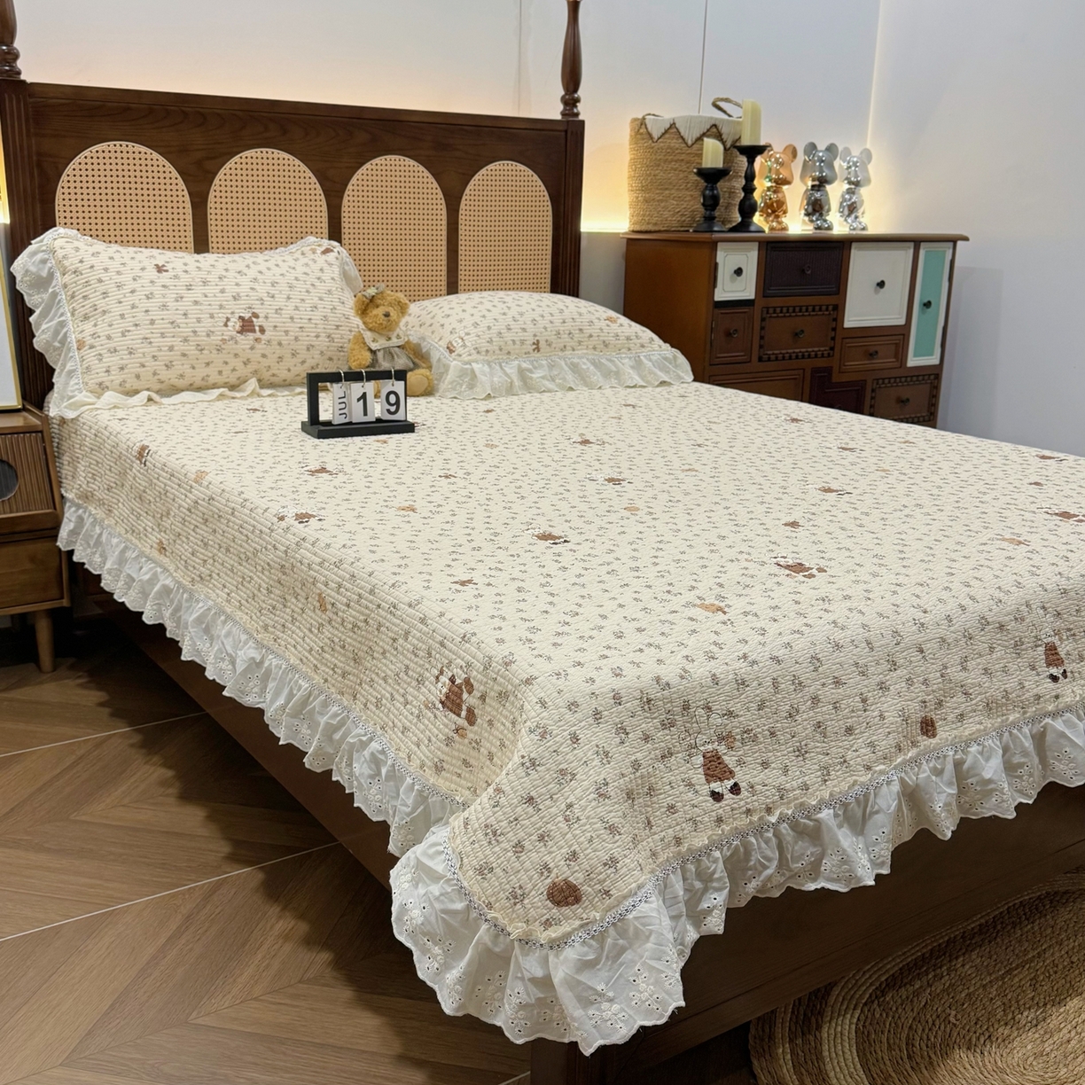 91家纺网 家纺一手货源 找家纺 床盖工厂店 2025新款法式双面全面填充棉花床盖三件套 南瓜甜心