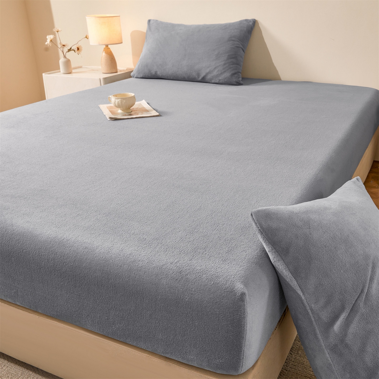 91家纺网 家纺一手货源 找家纺 卡诗兰家纺 2026新款单层牛奶绒床笠 玛瑙灰