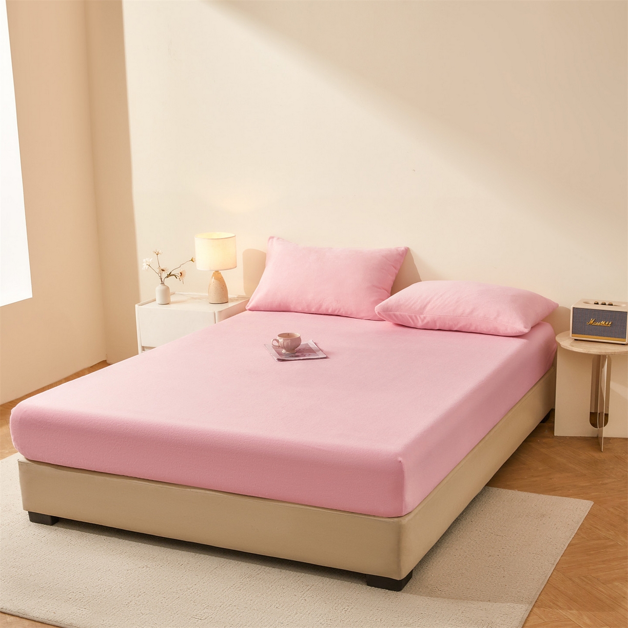 91家纺网 家纺一手货源 找家纺 卡诗兰家纺 2026新款单层牛奶绒床笠 梦幻粉