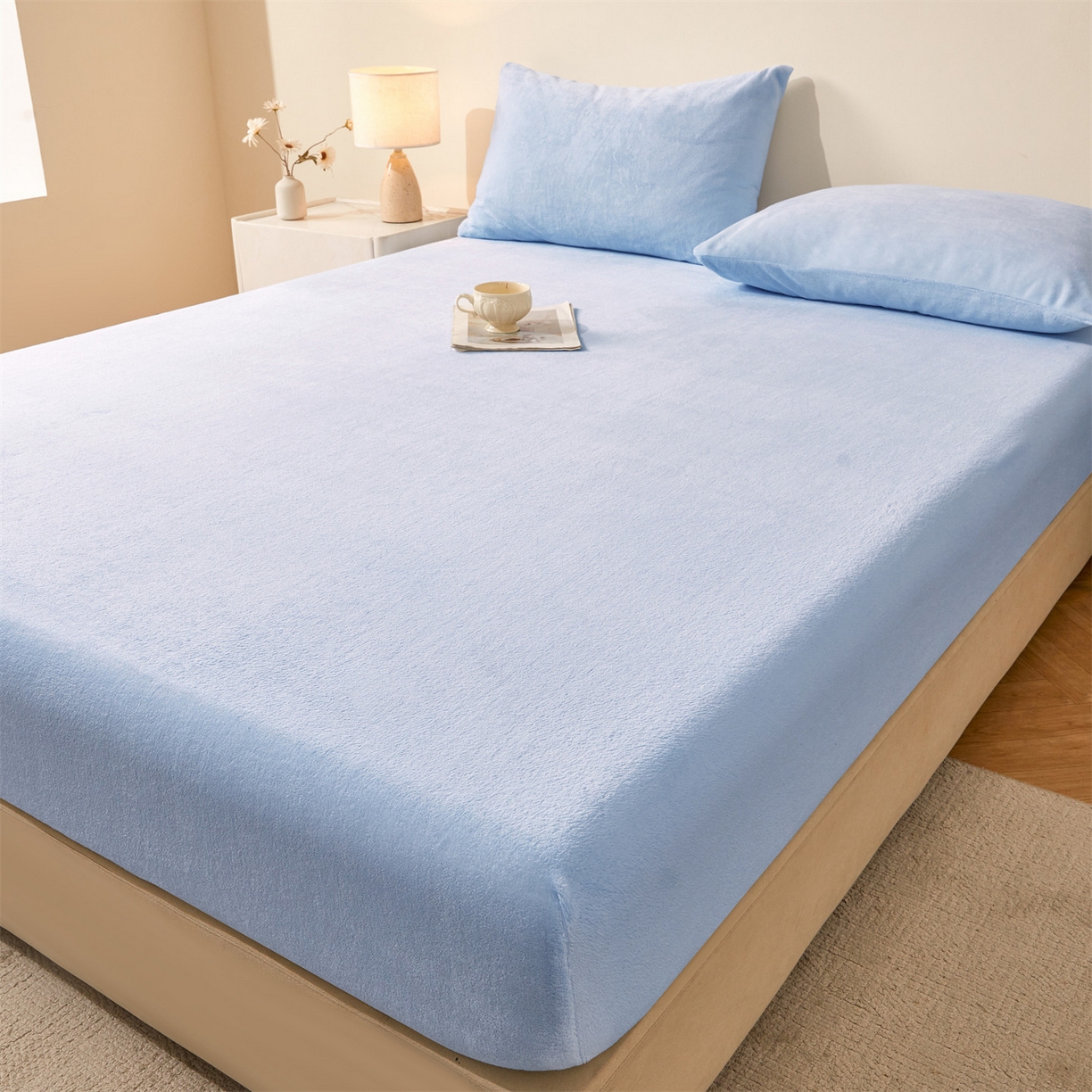 91家纺网 家纺一手货源 找家纺 卡诗兰家纺 2026新款单层牛奶绒床笠 星蓝