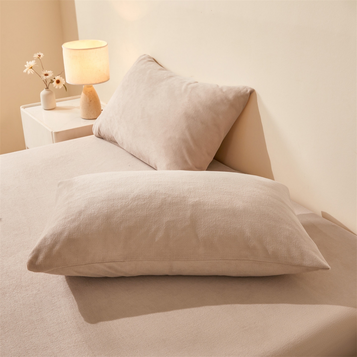 91家纺网 家纺一手货源 找家纺 卡诗兰家纺 2026新款单层牛奶绒床笠 岩石棕