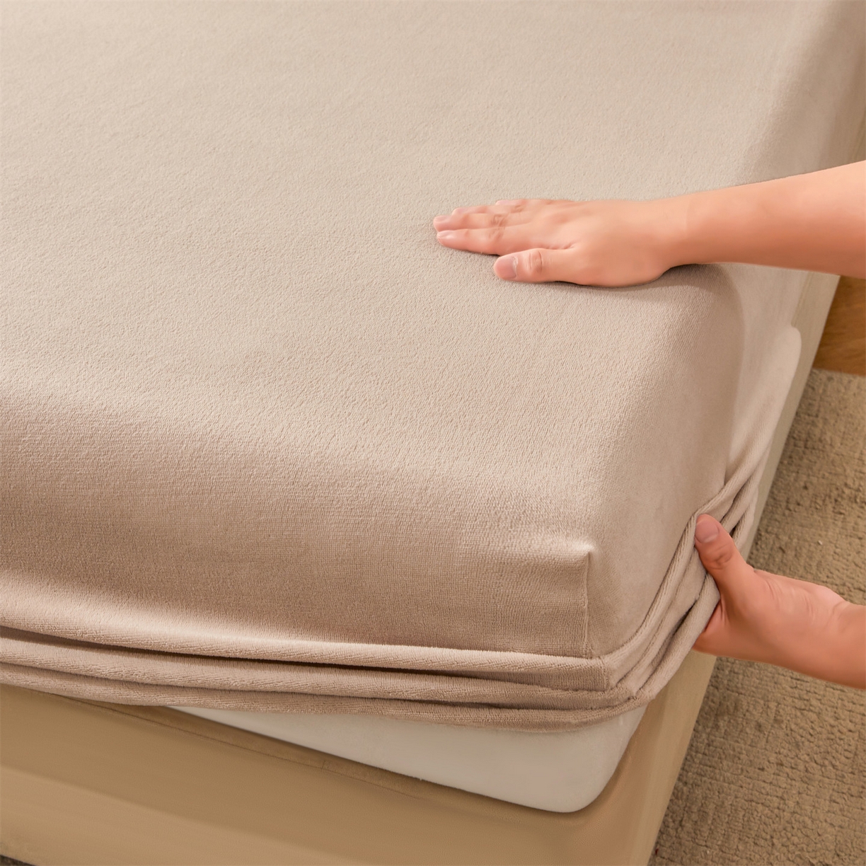 91家纺网 家纺一手货源 找家纺 卡诗兰家纺 2026新款单层牛奶绒床笠 岩石棕