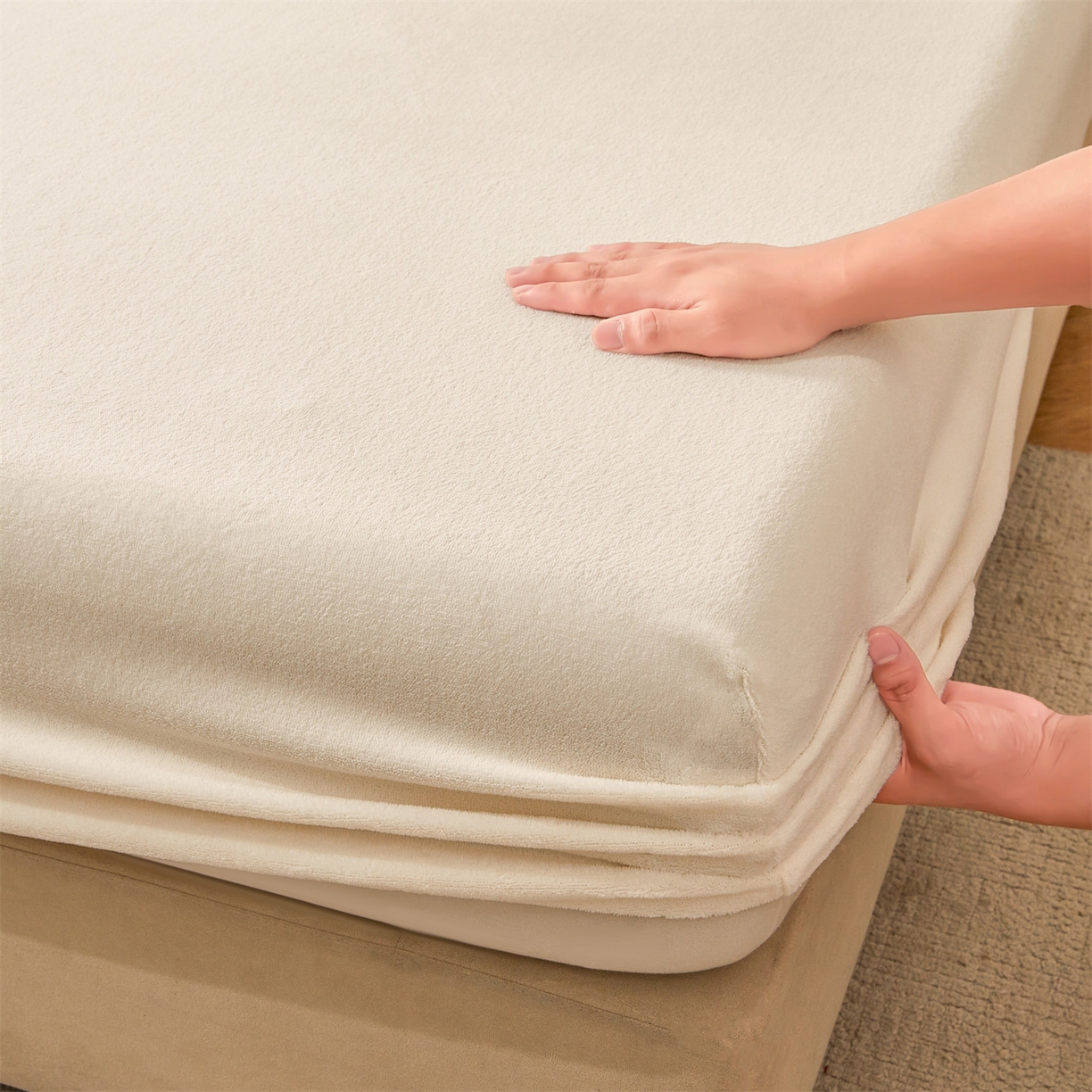 91家纺网 家纺一手货源 找家纺 卡诗兰家纺 2026新款单层牛奶绒床笠 月影白