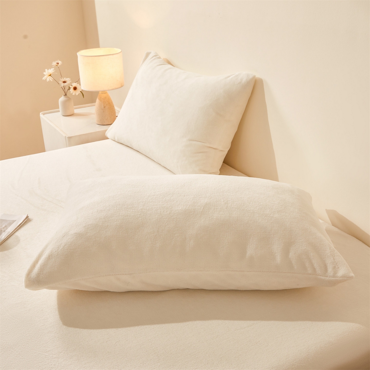 91家纺网 家纺一手货源 找家纺 卡诗兰家纺 2026新款单层牛奶绒床笠 月影白