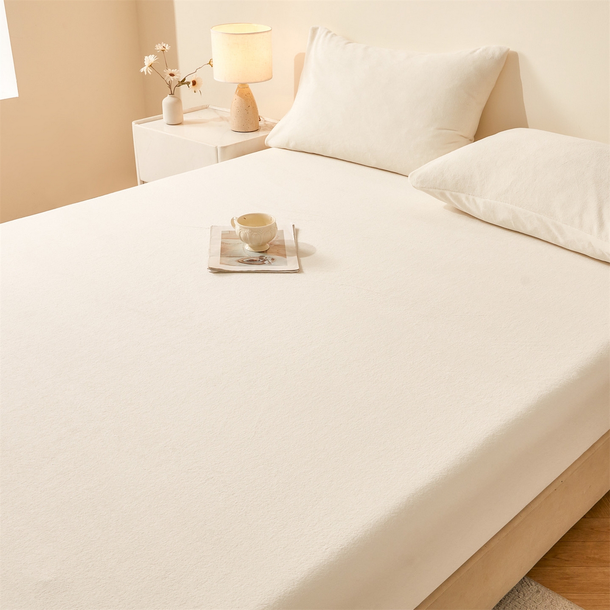 91家纺网 家纺一手货源 找家纺 卡诗兰家纺 2026新款单层牛奶绒床笠 月影白