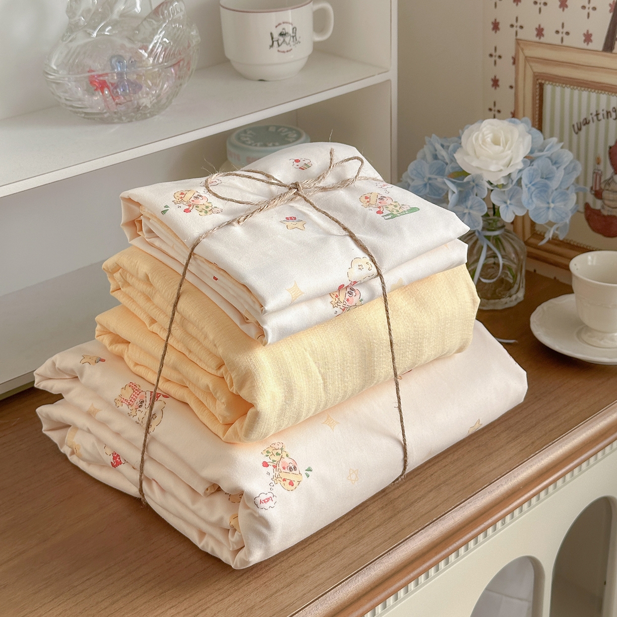 91家纺网 家纺一手货源 找家纺 罗亿家纺 2026新款A类古法水洗仿棉云感纱四件套 奶味星人