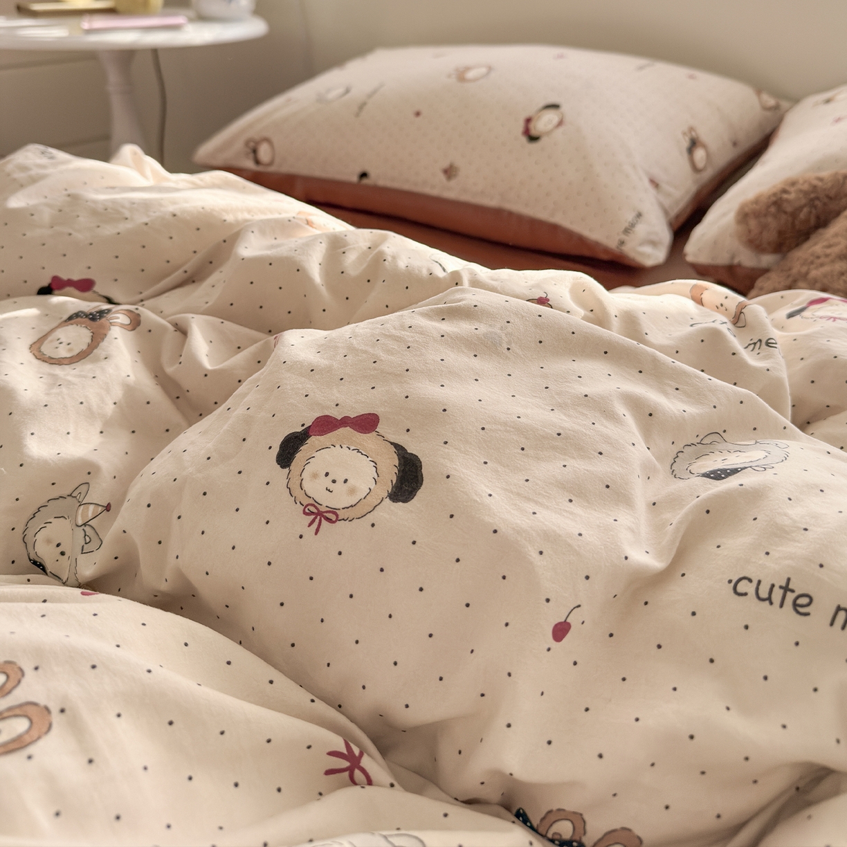 91家纺网 家纺一手货源 找家纺 罗亿家纺 2026新款A类古法水洗仿棉云感纱四件套 焦糖LABUBU