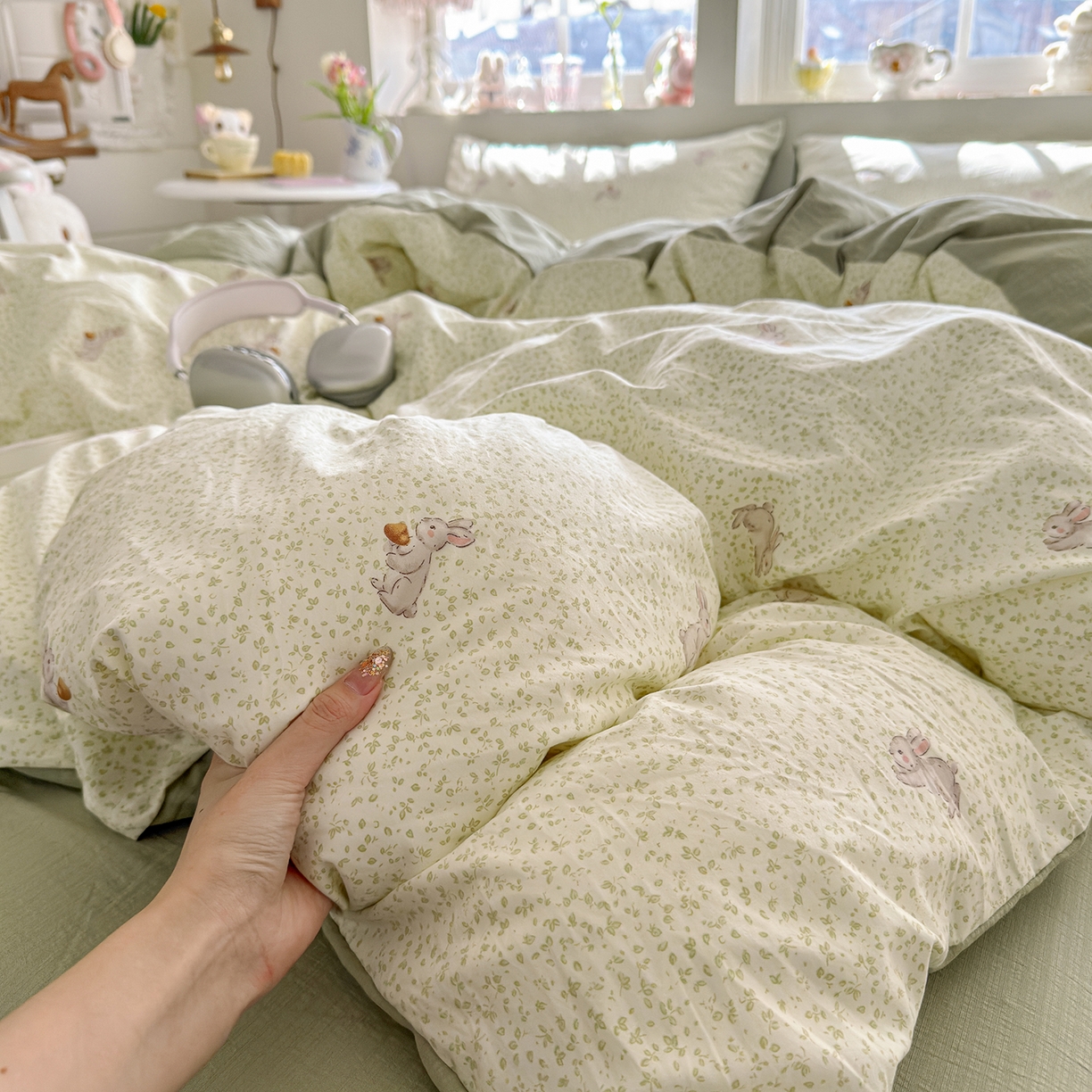 91家纺网 家纺一手货源 找家纺 罗亿家纺 2026新款A类古法水洗仿棉云感纱四件套 绿萌兔子