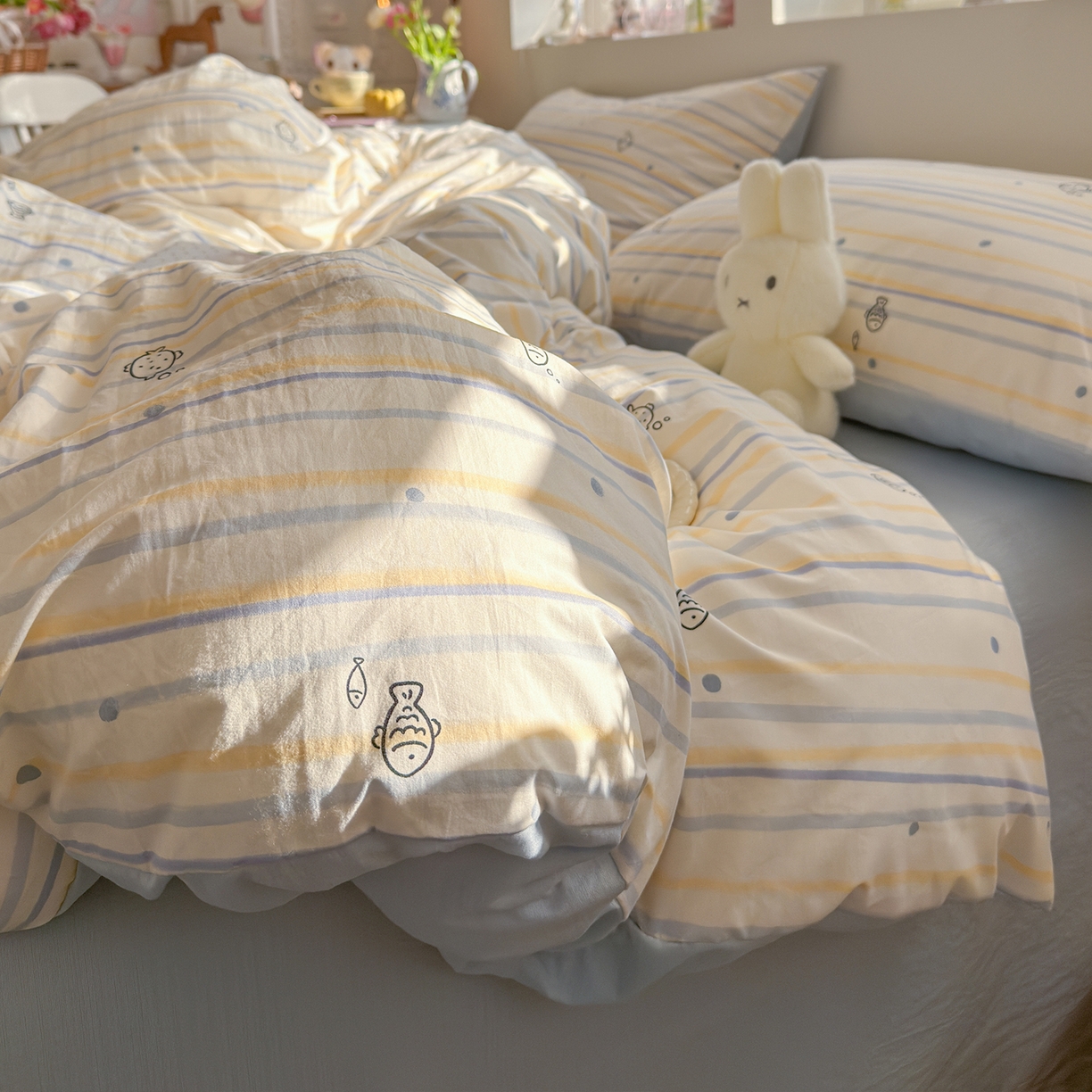 91家纺网 家纺一手货源 找家纺 罗亿家纺 2026新款A类古法水洗仿棉云感纱四件套 小鱼的心事