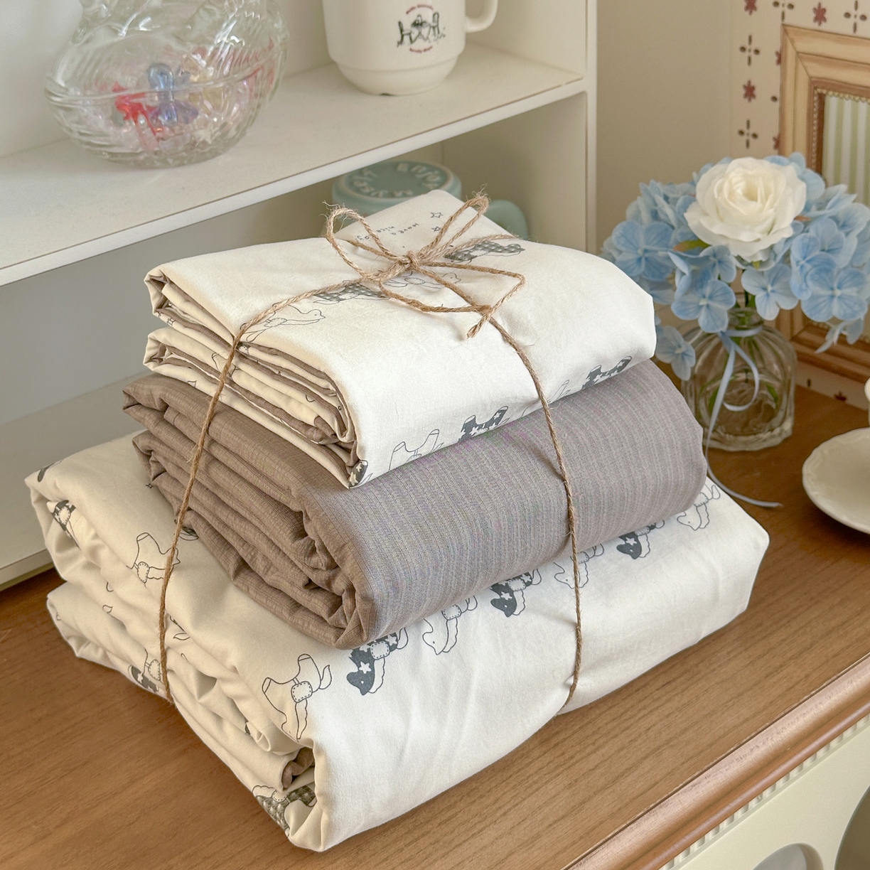 91家纺网 家纺一手货源 找家纺 罗亿家纺 2026新款A类古法水洗仿棉云感纱四件套 旋转木马