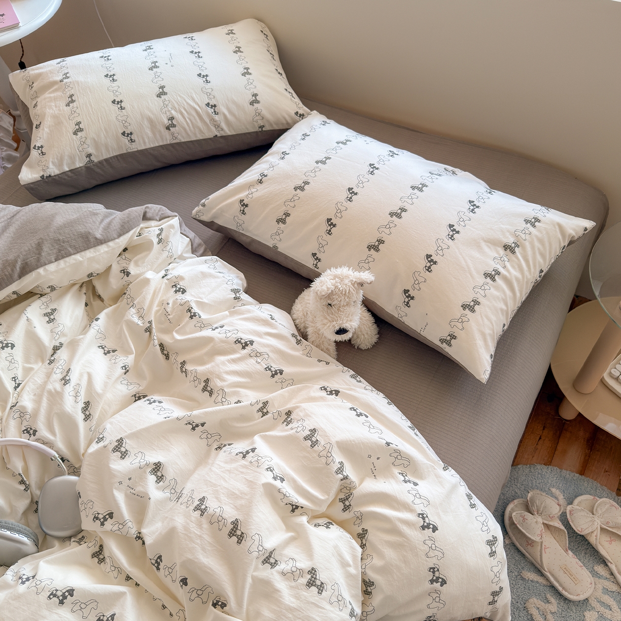 91家纺网 家纺一手货源 找家纺 罗亿家纺 2026新款A类古法水洗仿棉云感纱四件套 旋转木马