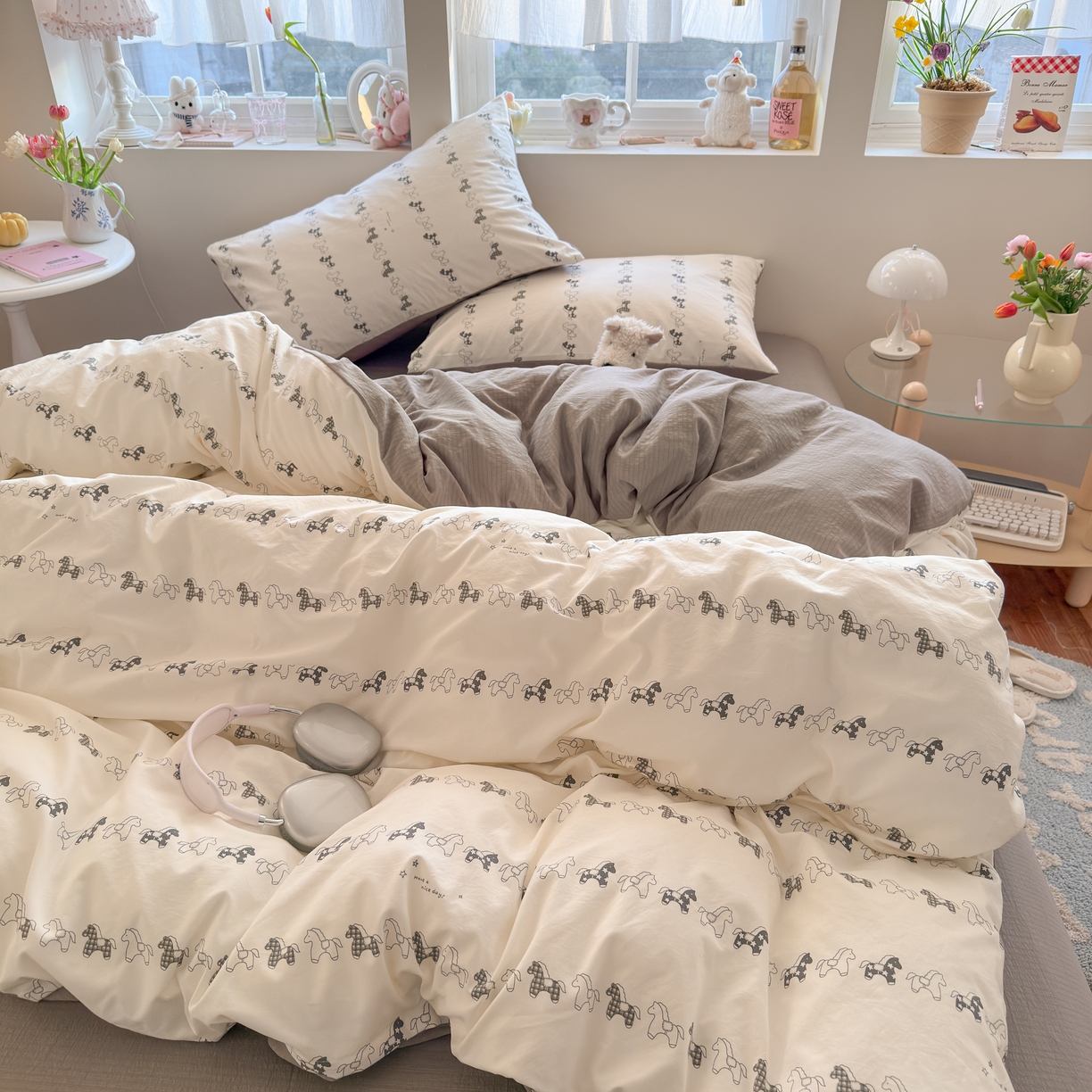 91家纺网 家纺一手货源 找家纺 罗亿家纺 2026新款A类古法水洗仿棉云感纱四件套 旋转木马