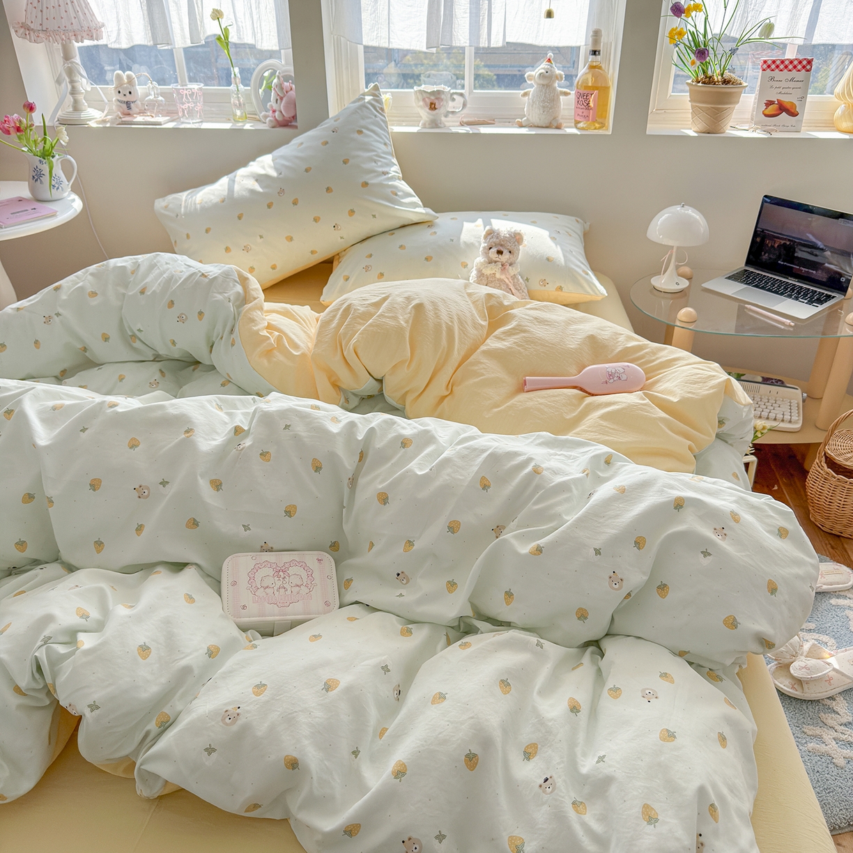 91家纺网 家纺一手货源 找家纺 罗亿家纺 2026新款A类古法水洗仿棉云感纱四件套 芝士莓莓熊