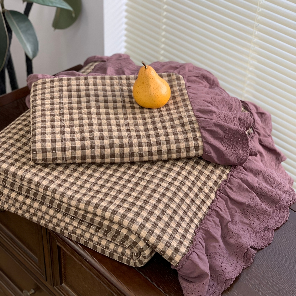 91家纺网 家纺一手货源 找家纺 床盖工厂店 2025新款双面全棉纯棉填充棉花花边款床盖三件套芸素 芸素-咖