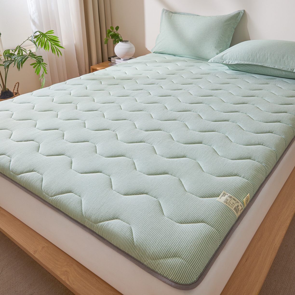 91家纺网 家纺一手货源 找家纺 丽诺床垫 2026新款A类全棉色织水洗棉棉花三明治床垫（床垫不定制超200x220以上的尺寸） 细条绿