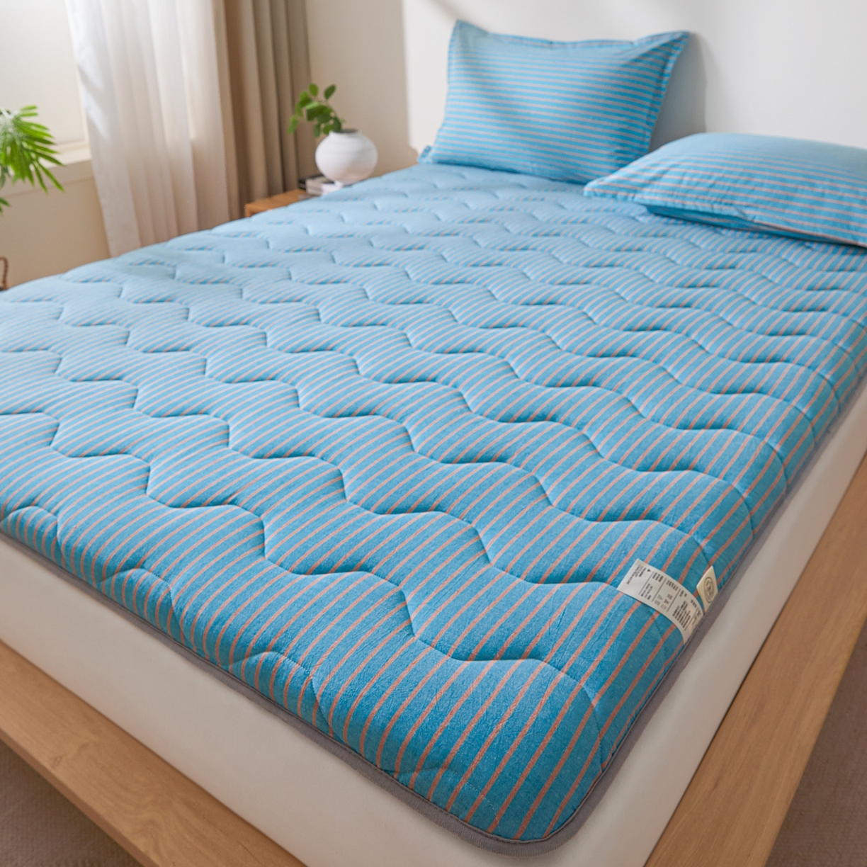 91家纺网 家纺一手货源 找家纺 丽诺床垫 2026新款A类全棉色织水洗棉棉花三明治床垫（床垫不定制超200x220以上的尺寸） 追光蓝