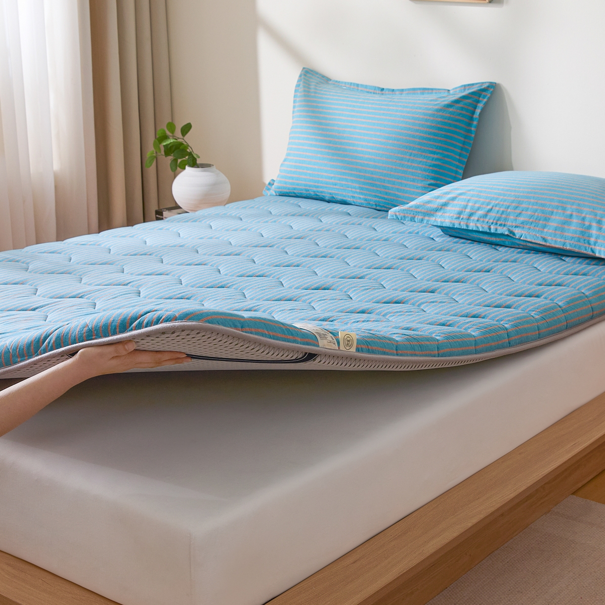 91家纺网 家纺一手货源 找家纺 丽诺床垫 2026新款A类全棉色织水洗棉棉花三明治床垫（床垫不定制超200x220以上的尺寸） 追光蓝