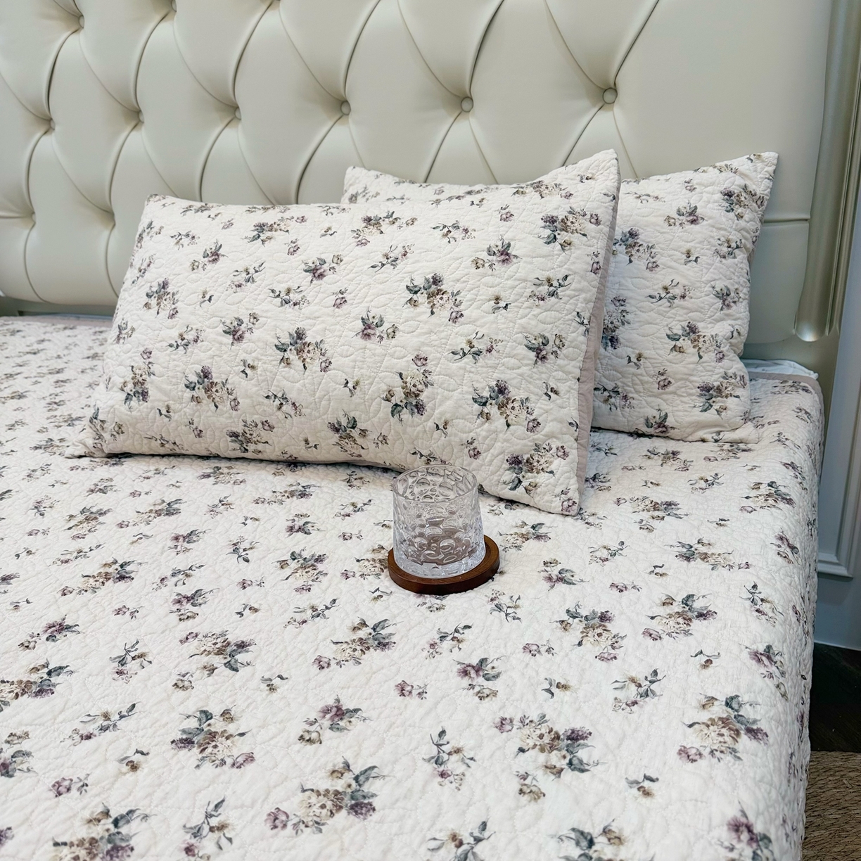 91家纺网 家纺一手货源 找家纺 床盖工厂店 2025新款全棉天竺棉麻三件套填充棉花床盖三件套花卉系列 声声慢