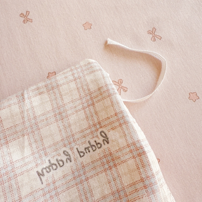 91家纺网 家纺一手货源 找家纺 曼之夏 2025新款全棉印花四件套-系列二 莓果萌犬