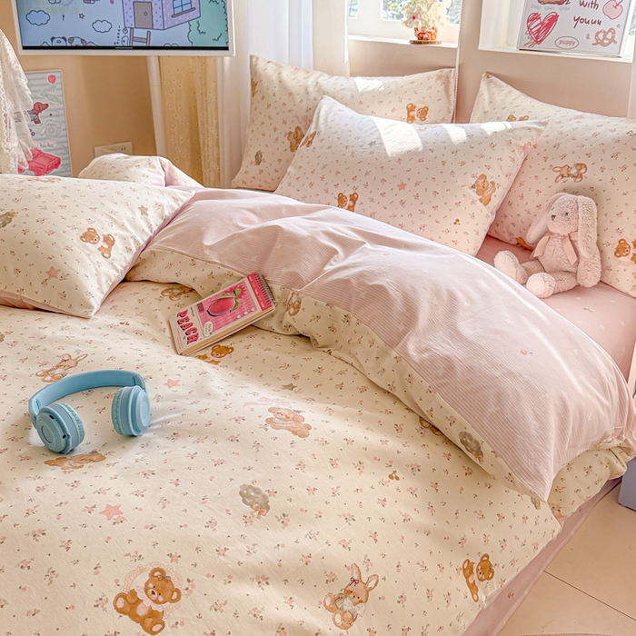 91家纺网 家纺一手货源 找家纺 曼之夏 2025新款全棉印花四件套-系列二 软糖萌宠