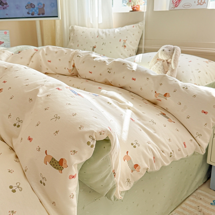 91家纺网 家纺一手货源 找家纺 曼之夏 2025新款全棉印花四件套-系列二 樱桃腊肠