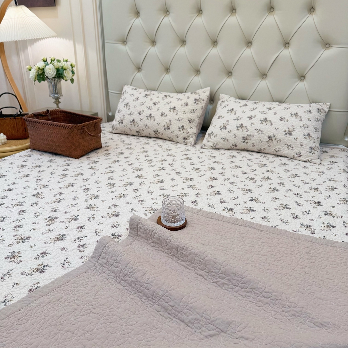 91家纺网 家纺一手货源 找家纺 床盖工厂店 2025新款全棉天竺棉麻三件套填充棉花床盖三件套花卉系列 栀子花信