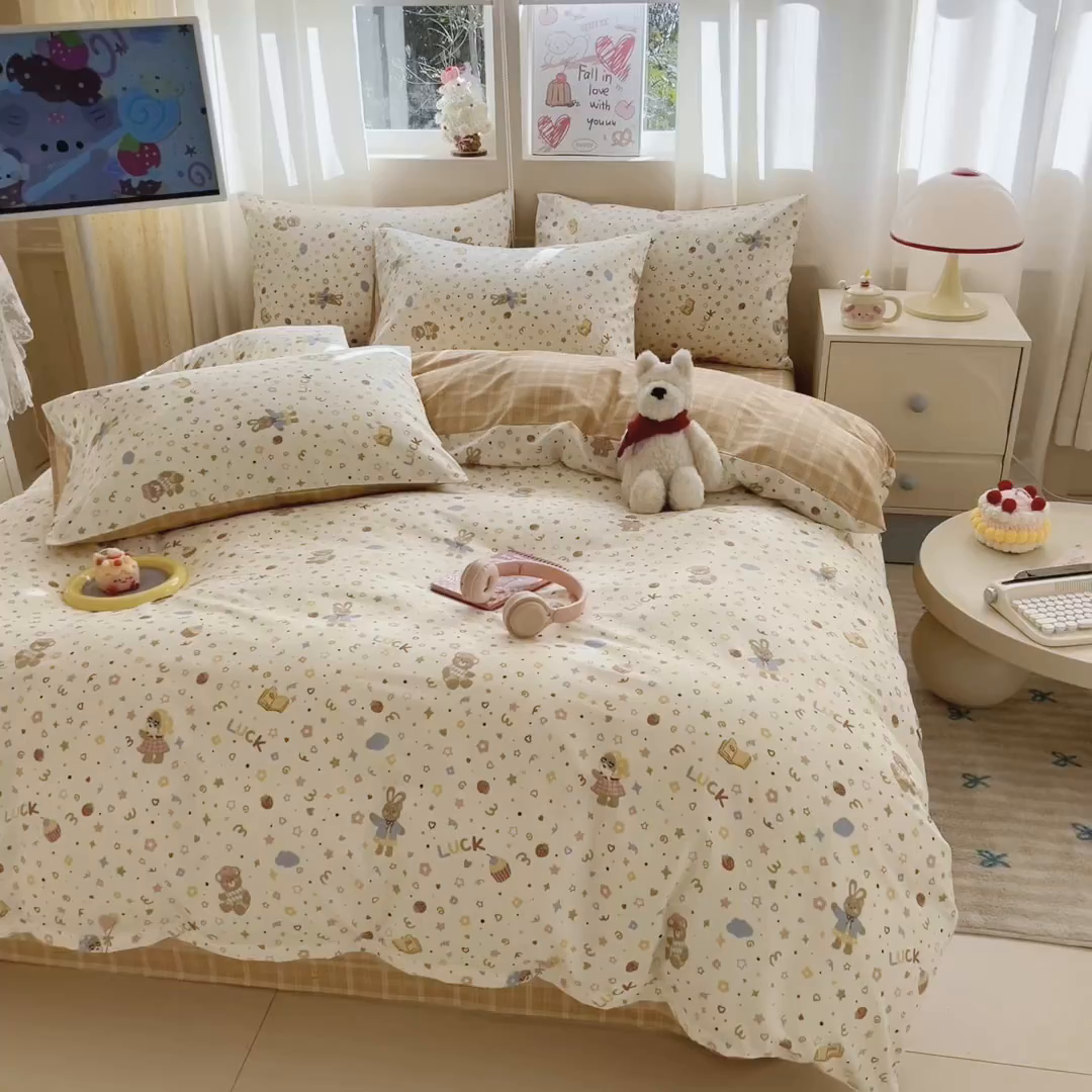 91家纺网 家纺一手货源 找家纺 曼之夏 2025新款全棉印花四件套-系列二 都市熊仔