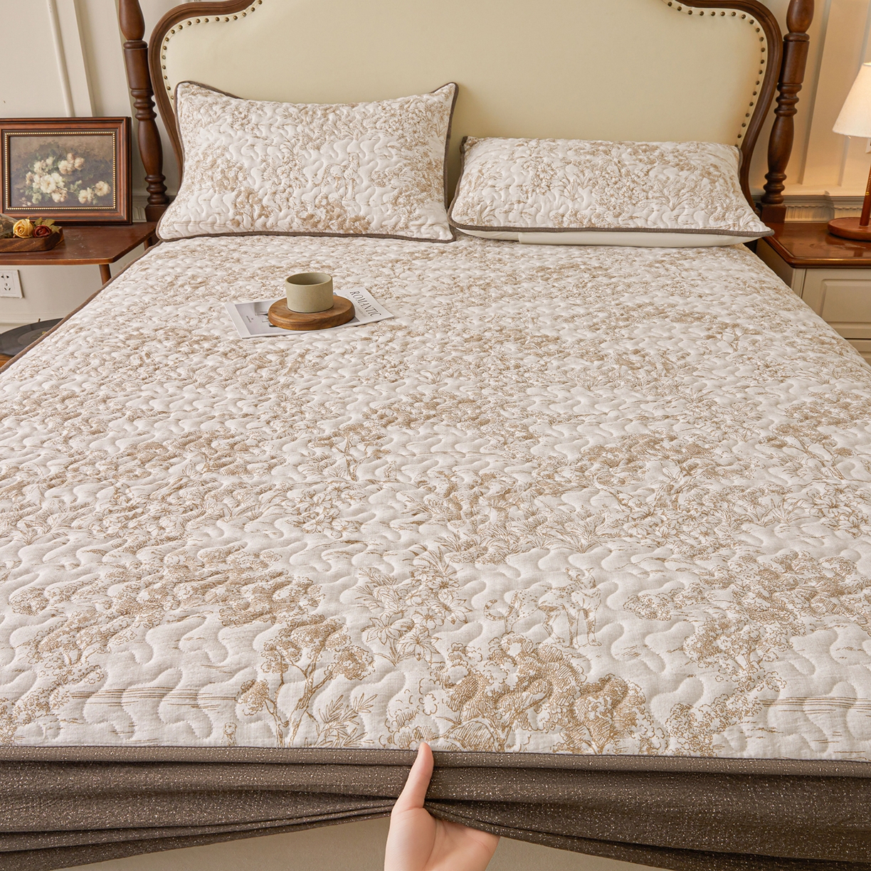 91家纺网 家纺一手货源 找家纺 （总）笠裙家纺 2026新款加厚云感水洗棉印花夹棉床笠床罩【幻彩系列】