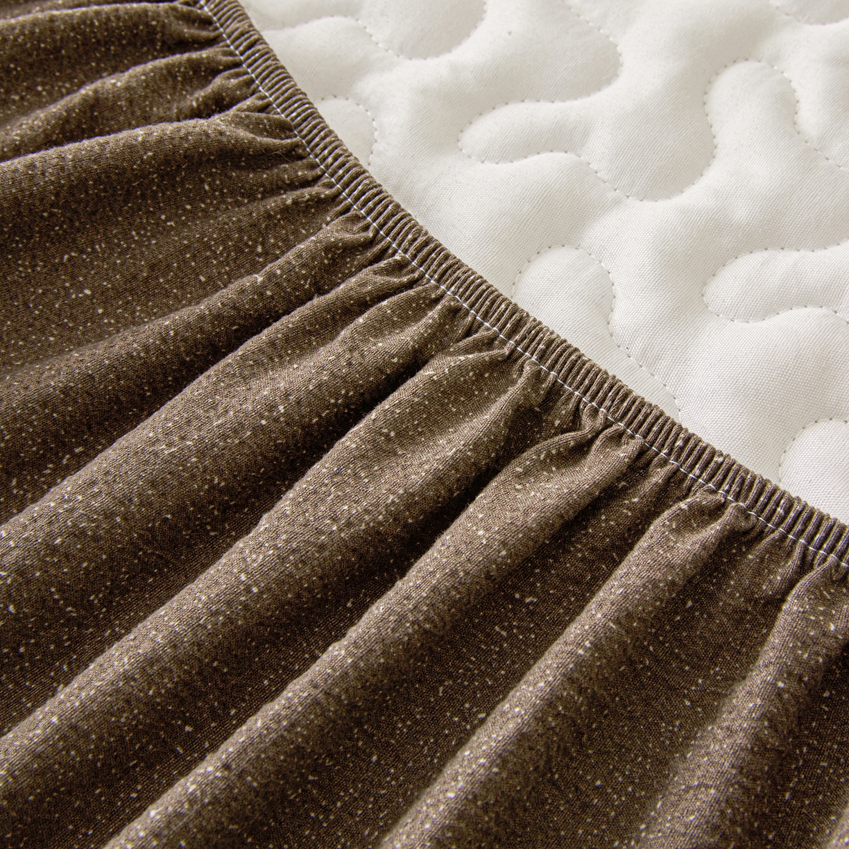 91家纺网 家纺一手货源 找家纺 （总）笠裙家纺 2026新款加厚云感水洗棉印花夹棉床笠床罩【幻彩系列】