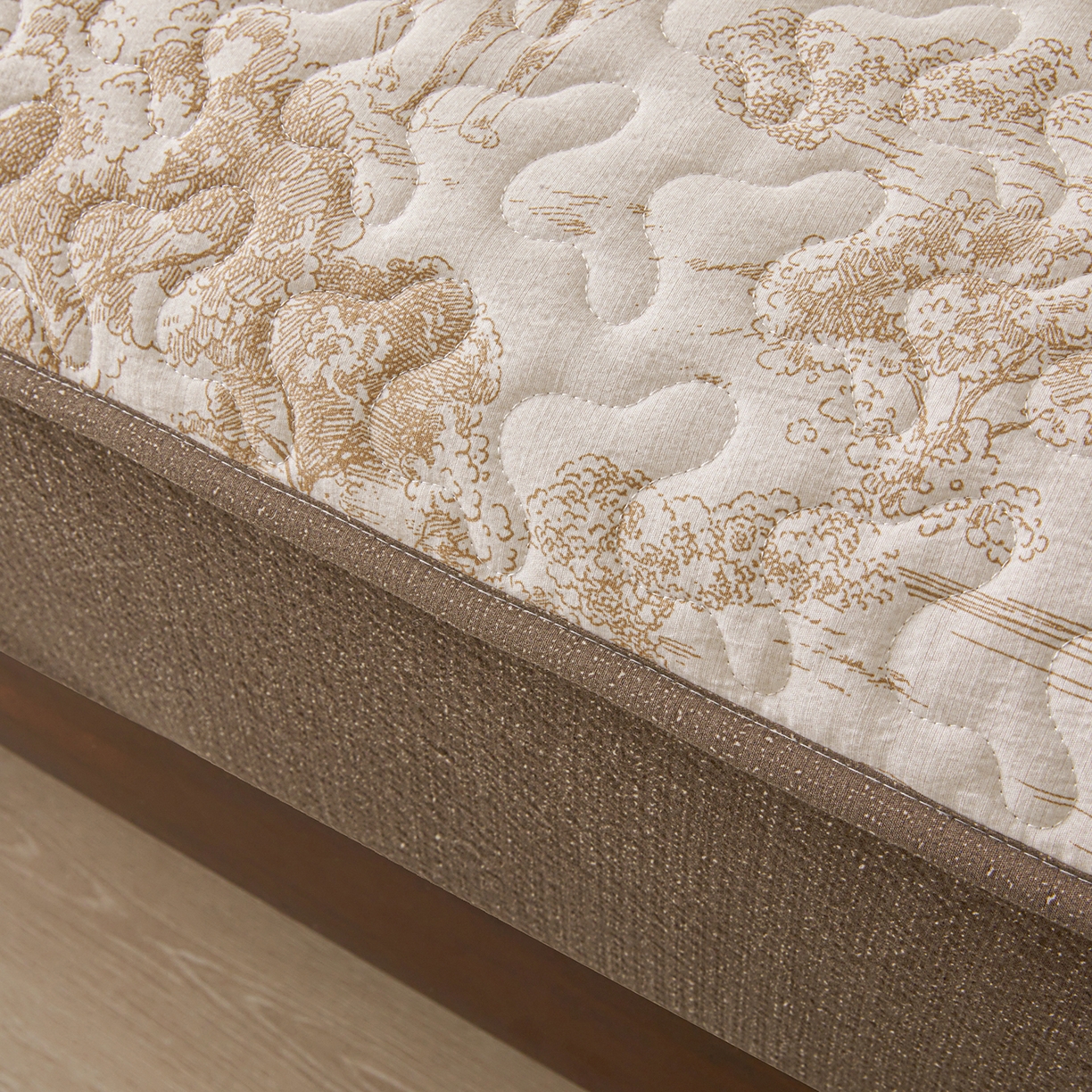 91家纺网 家纺一手货源 找家纺 （总）笠裙家纺 2026新款加厚云感水洗棉印花夹棉床笠床罩【幻彩系列】