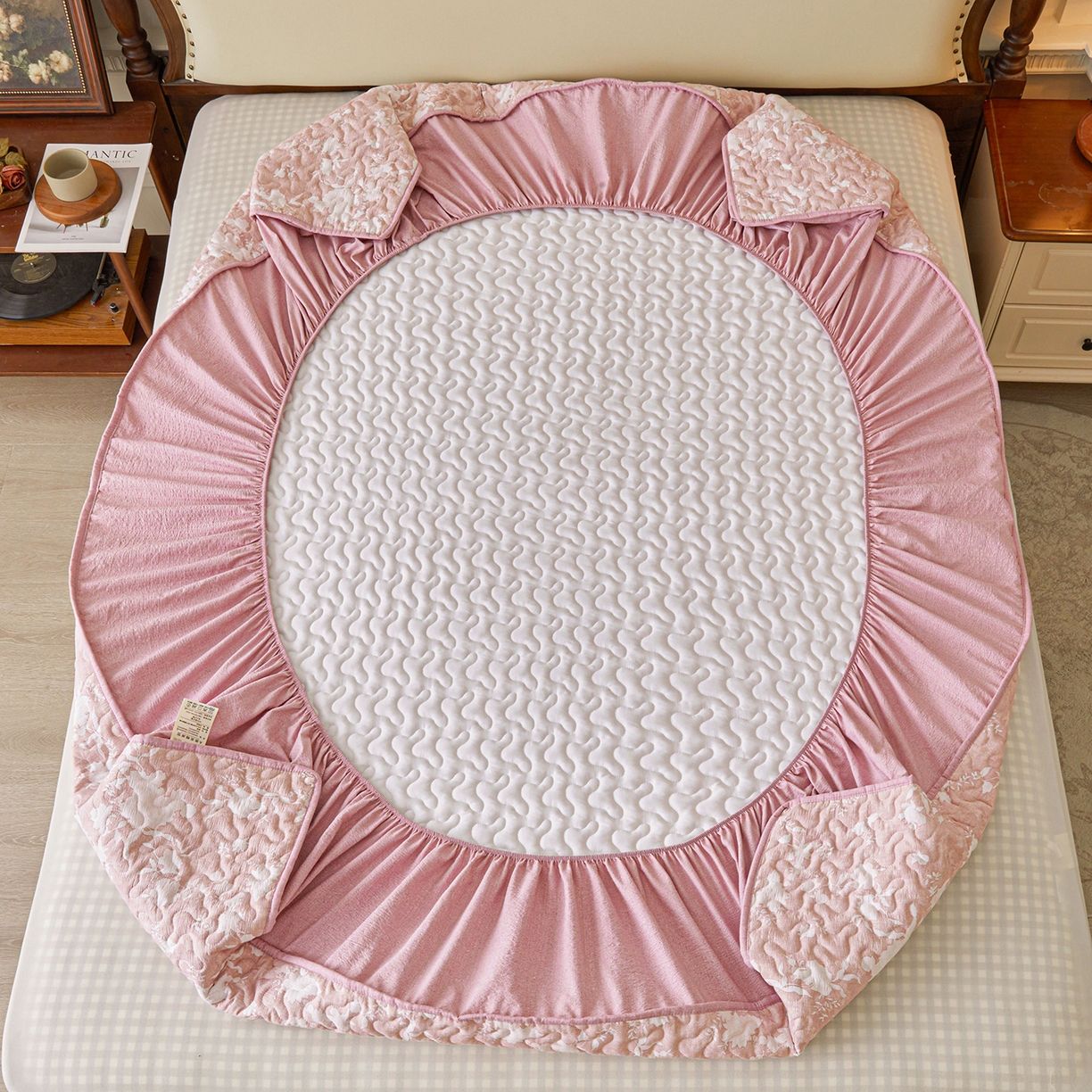 91家纺网 家纺一手货源 找家纺 笠裙家纺 2026新款加厚云感水洗棉印花夹棉床笠床罩【幻彩系列】 幻彩-浮绘花影