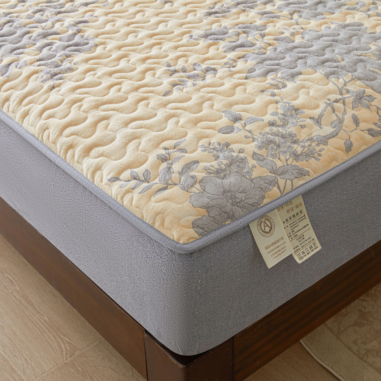 91家纺网 家纺一手货源 找家纺 笠裙家纺 2026新款加厚云感水洗棉印花夹棉床笠床罩【幻彩系列】 幻彩-兰亭序