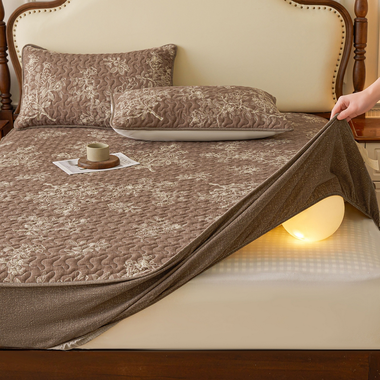 91家纺网 家纺一手货源 找家纺 笠裙家纺 2026新款加厚云感水洗棉印花夹棉床笠床罩【幻彩系列】 幻彩-乌木花园