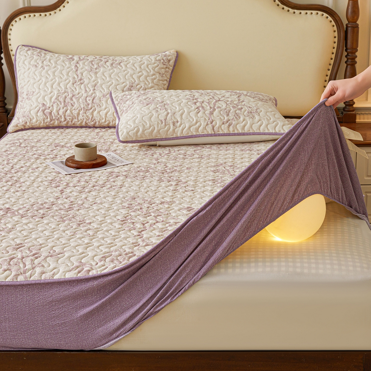 91家纺网 家纺一手货源 找家纺 笠裙家纺 2026新款加厚云感水洗棉印花夹棉床笠床罩【幻彩系列】 幻彩-云黛紫