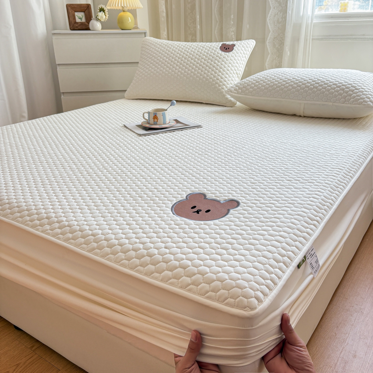 91家纺网 家纺一手货源 找家纺 （总）居眠 2026新款熊熊夹棉床笠,熊熊-白色,熊熊-粉色,熊熊-灰色,熊熊-咖色