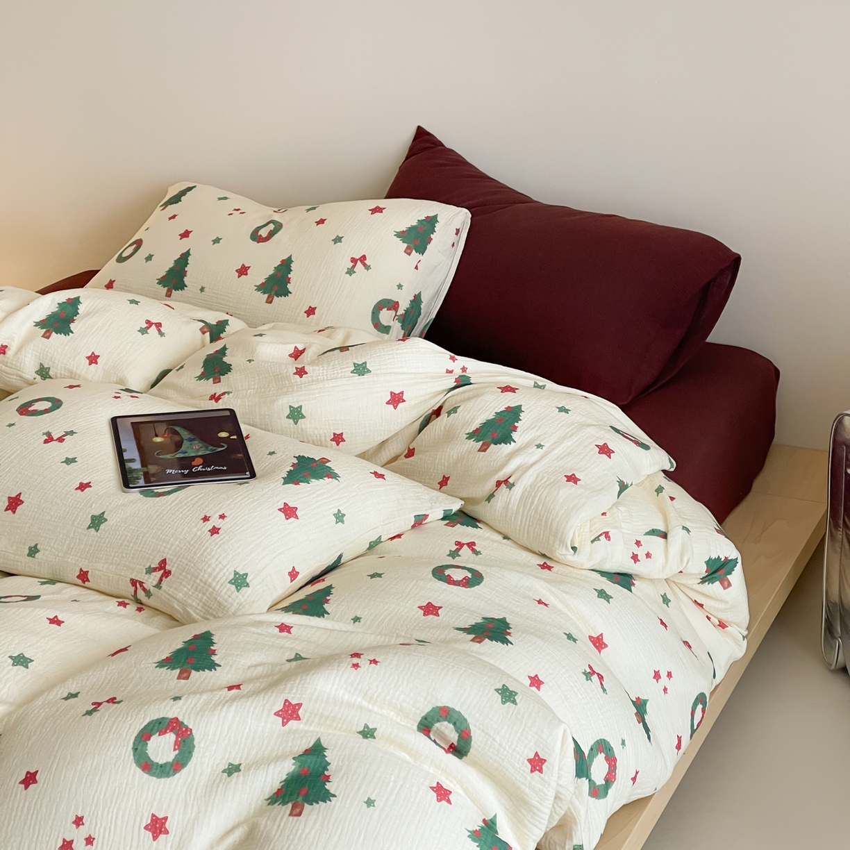 91家纺网 家纺一手货源 找家纺 （总）山舍家居 2025新款全棉双层皱皱纱圣诞特款四件套-圣诞系列