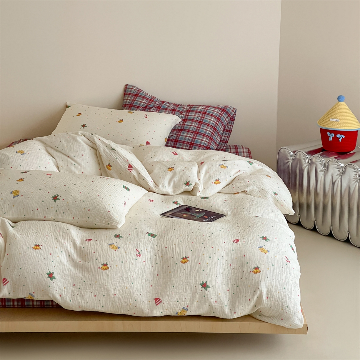 91家纺网 家纺一手货源 找家纺 山舍家居 2025新款全棉双层皱皱纱圣诞特款四件套-圣诞系列 麦琪的礼物-格子床单