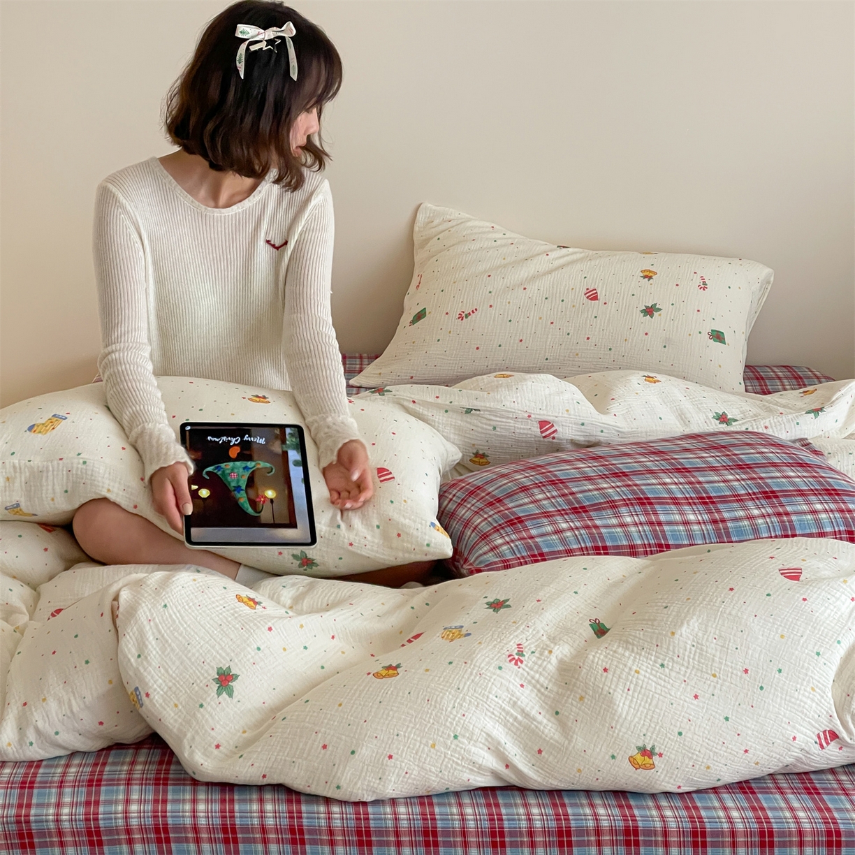 91家纺网 家纺一手货源 找家纺 山舍家居 2025新款全棉双层皱皱纱圣诞特款四件套-圣诞系列 麦琪的礼物-格子床单