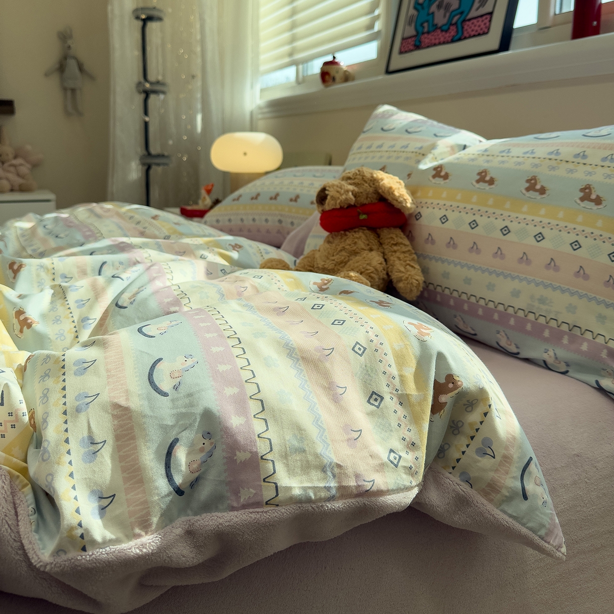 91家纺网 家纺一手货源 找家纺 呗旺鹿 2025新款A版全棉B版牛奶绒四件套 糖果小马