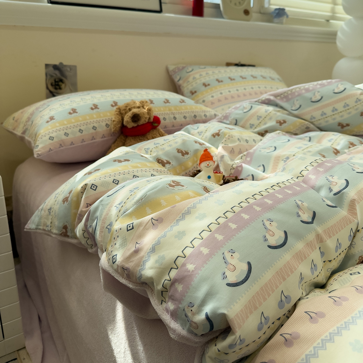 91家纺网 家纺一手货源 找家纺 呗旺鹿 2025新款A版全棉B版牛奶绒四件套 糖果小马